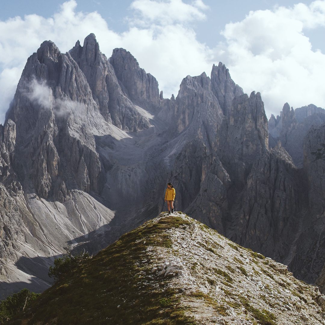Individual IFS Intensive Person hiking alone on a mountain ridge, representing the individual IFS therapy intensive